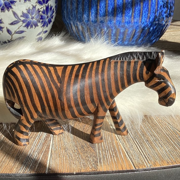 Vintage Other - VINTAGE HAND CARVED ZEBRA